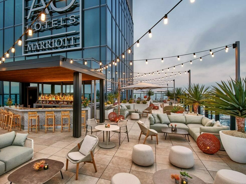 AC Hotel rooftop-daytime-39269